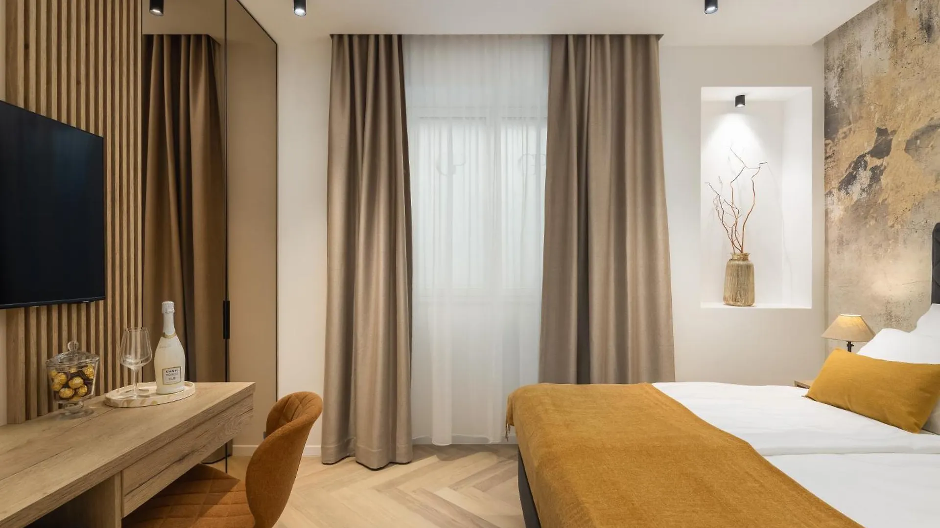 Grand Pearl Luxury Retreat Lägenhet Split